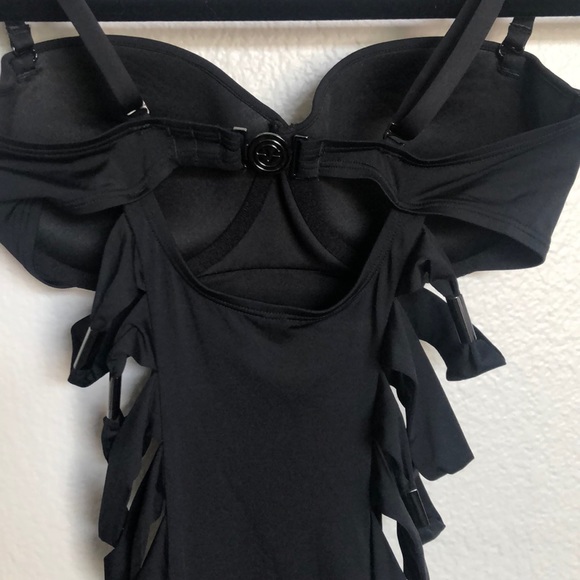 VS One Piece Strappy Side Cutout - Picture 3 of 7